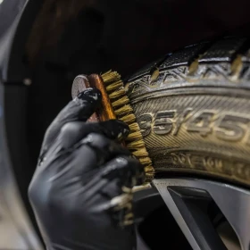 BadBoys Tire & Rubber Cleaner - Čistič pneumatik a gumy 1L_thumb6
