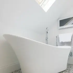 ZINSSER PERMAWHITE MATT - Krycí bílá barva proti plísním a houbám na stěny a dřevo 10L_thumb4