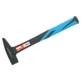 Kladiva sekáče děrovače sekery