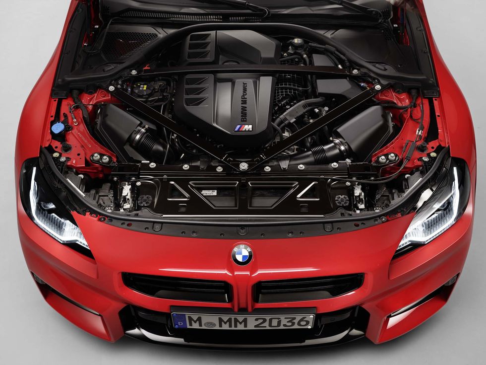 sestvalec-s-manualom-a-zadnym-nahonom-nove-bmw-m2-8.jpg